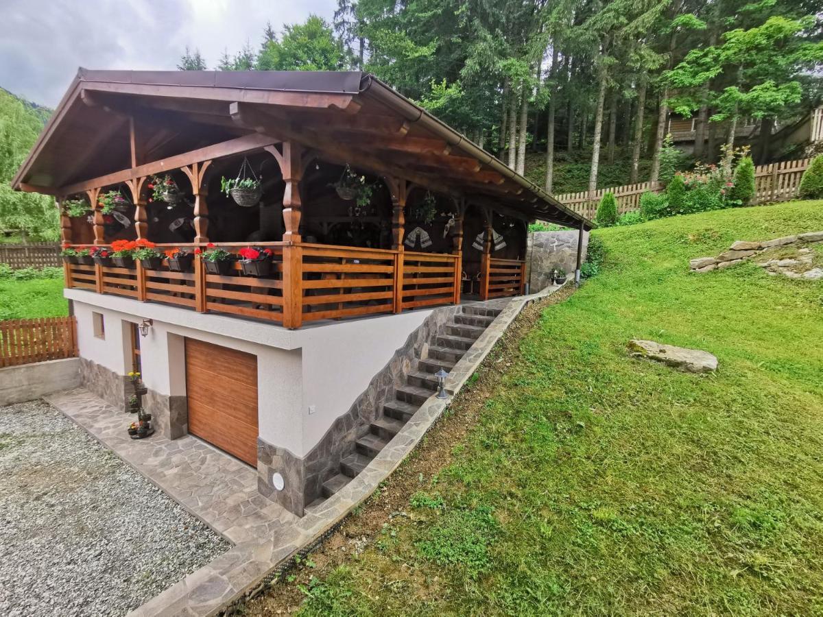 Cabana Cascada Cailor Hotel บอร์ชา ภายนอก รูปภาพ