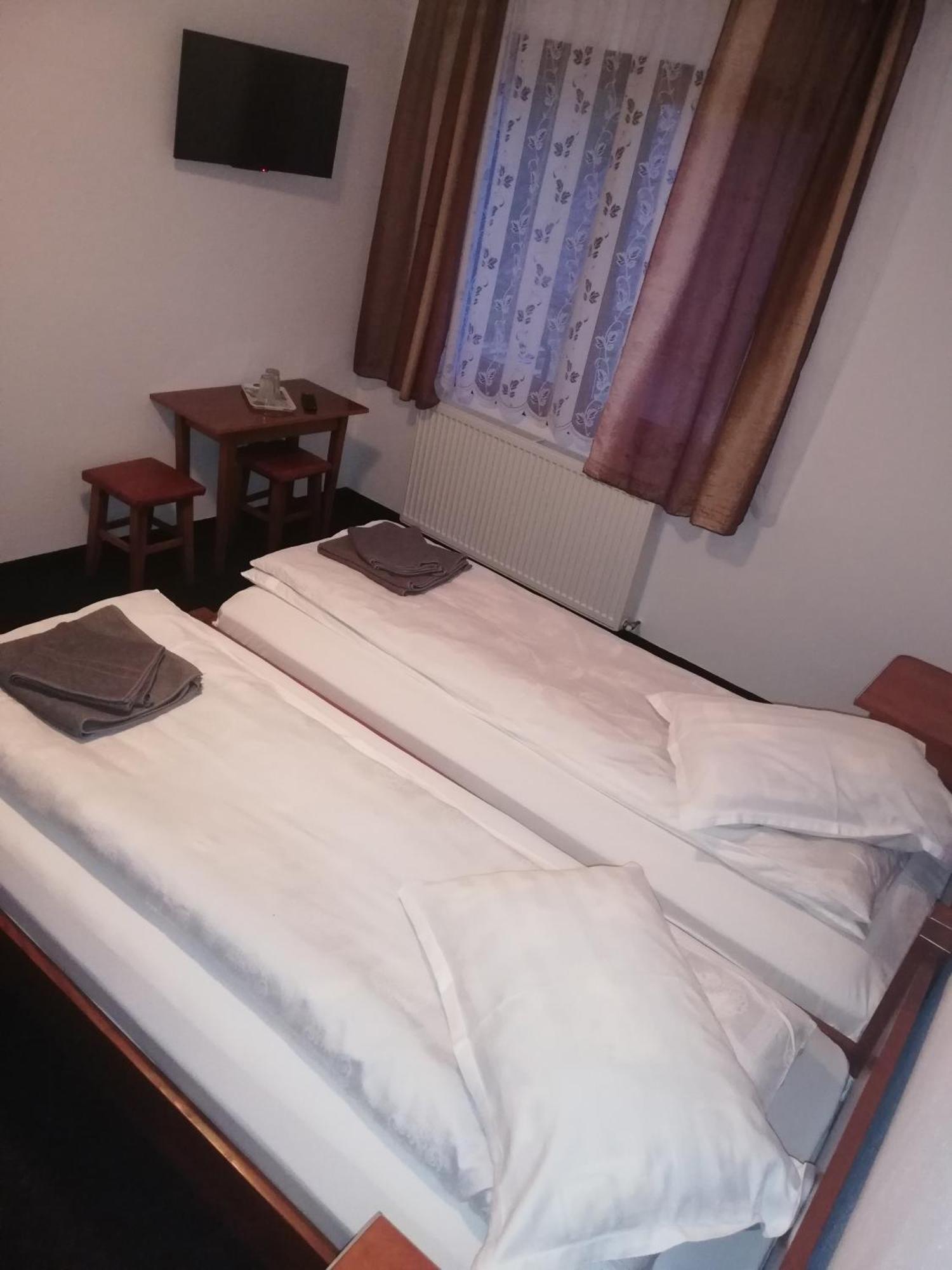 Cabana Cascada Cailor Hotel บอร์ชา ห้อง รูปภาพ