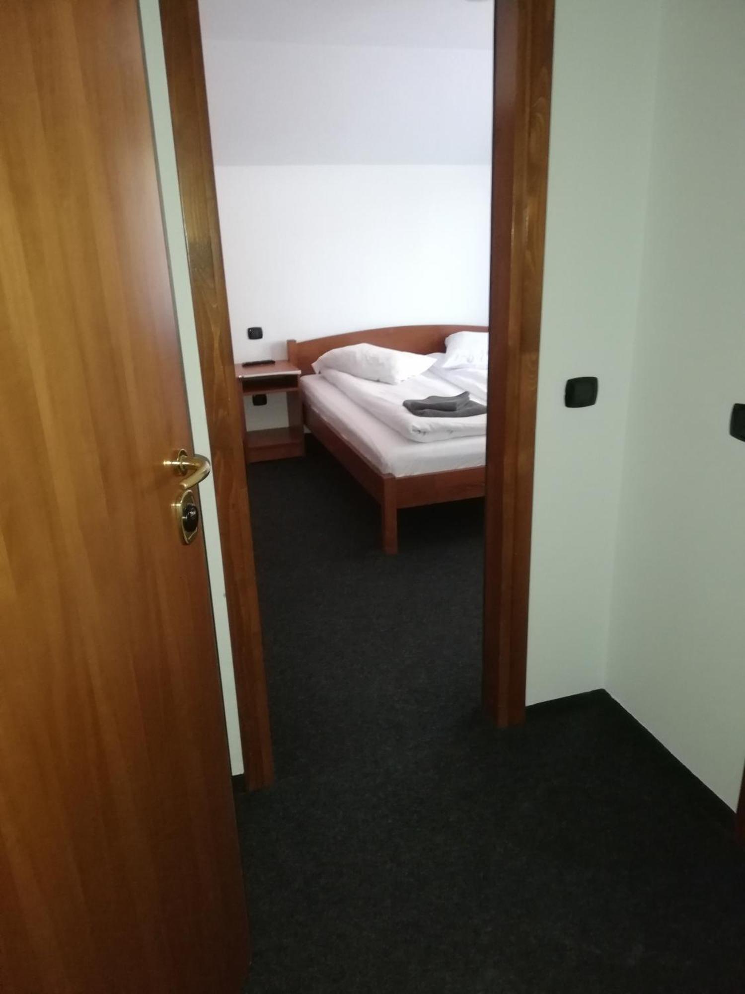 Cabana Cascada Cailor Hotel บอร์ชา ห้อง รูปภาพ